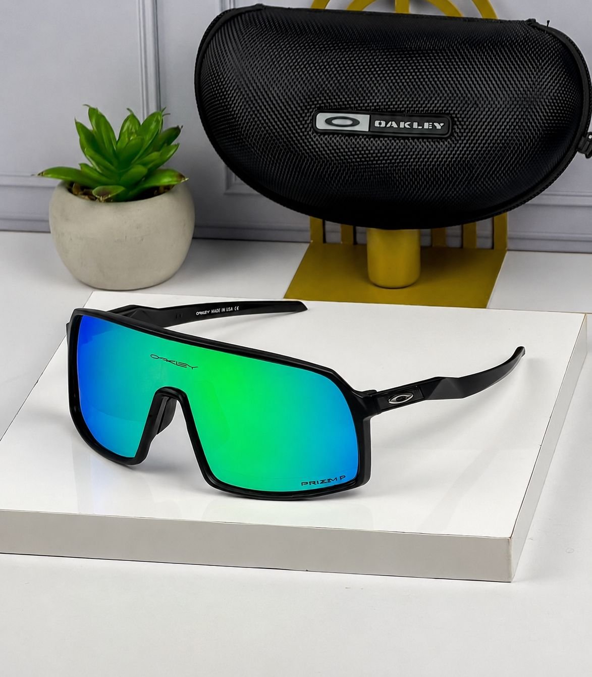 SUTRO Sports Edition (Black-Green) UV-400 Protection