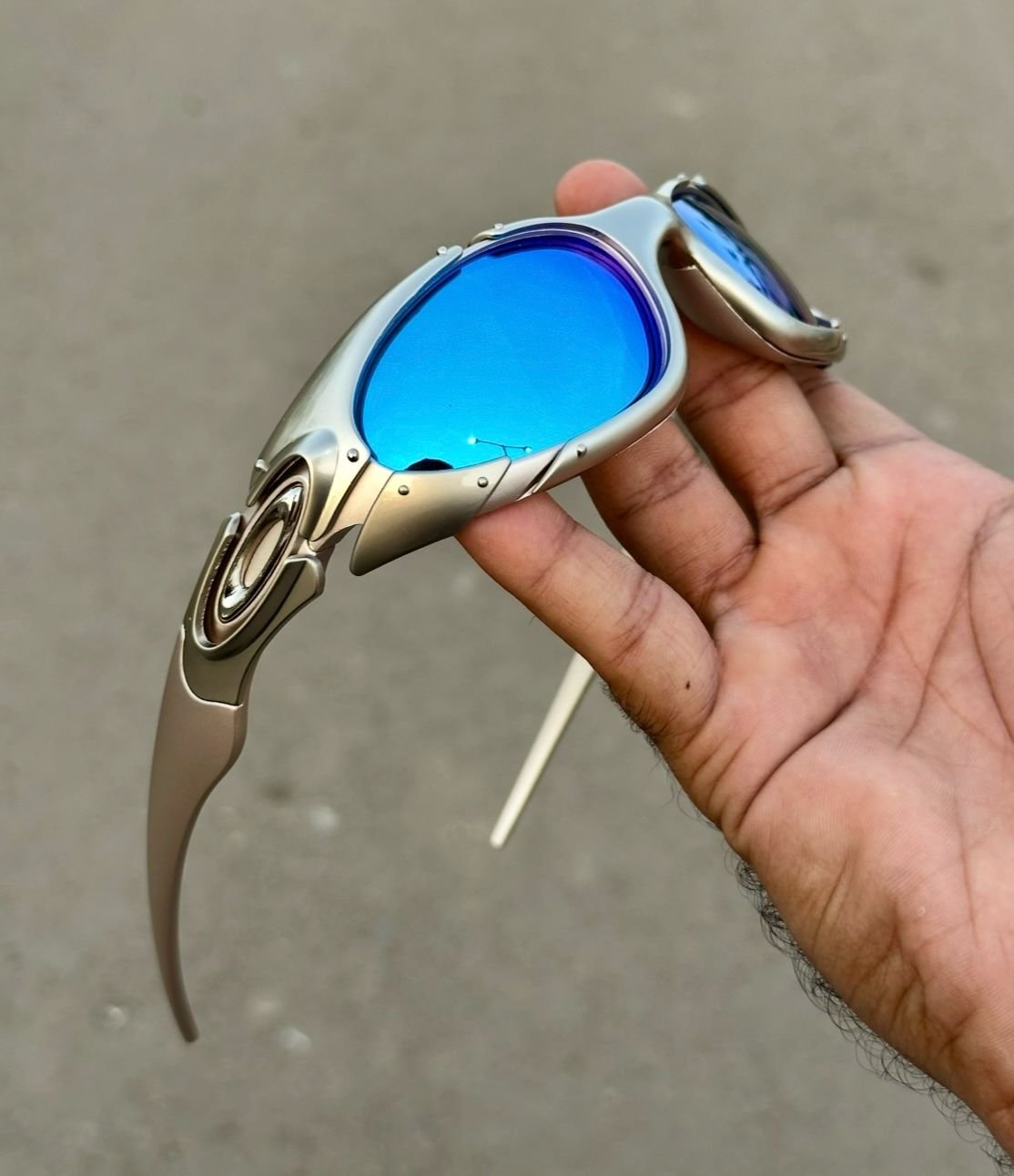 PLATE Sports Edition (Silver-Aqua) UV- 400 Protection