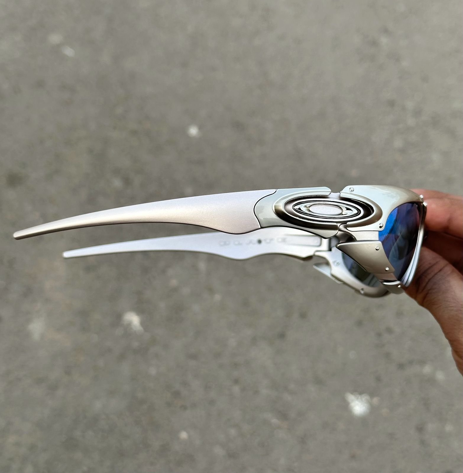 PLATE Sports Edition (Silver-Aqua) UV- 400 Protection - Image 4